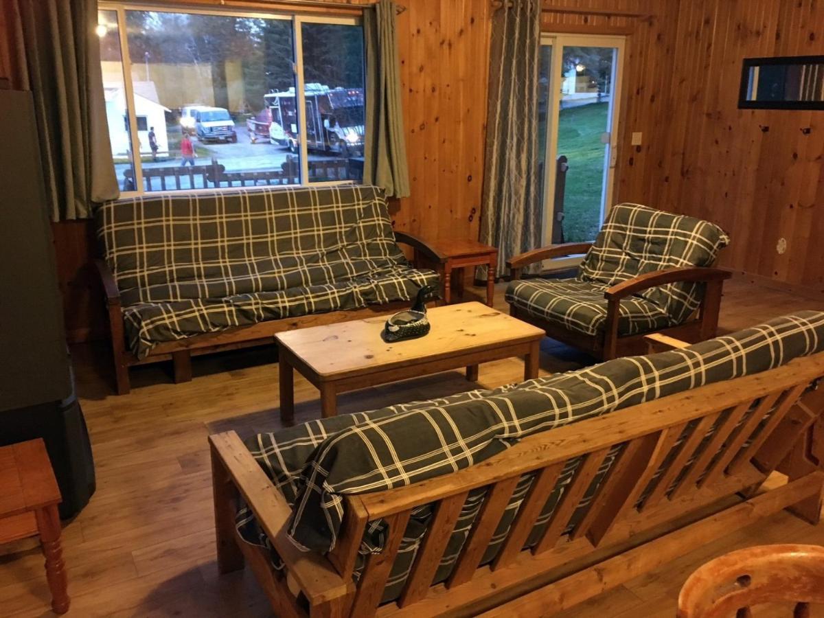 Merland Park Cottages And Motel Picton Ngoại thất bức ảnh